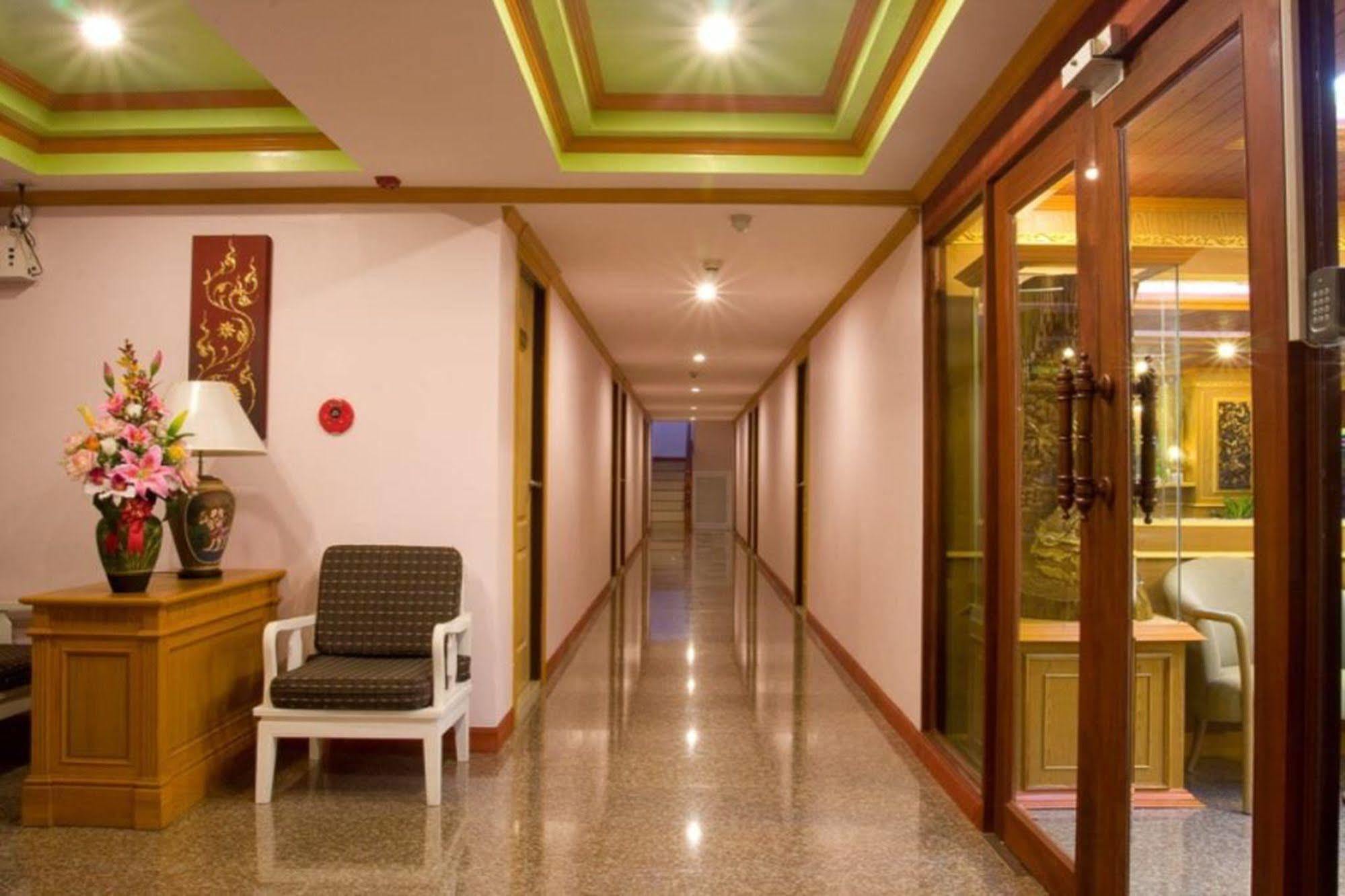 Oyo 280 Thai Garden Resort Bangkok Esterno foto